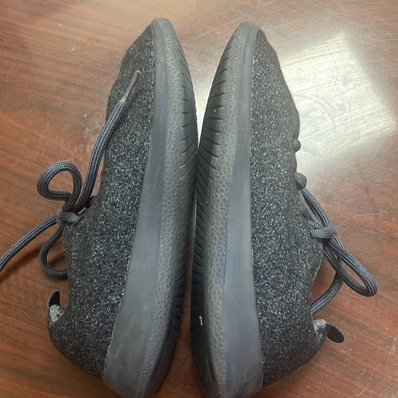 Allbirds women’s wool blue sneakers - Picture 7 of 8